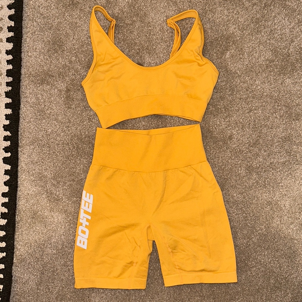 Orange work out set